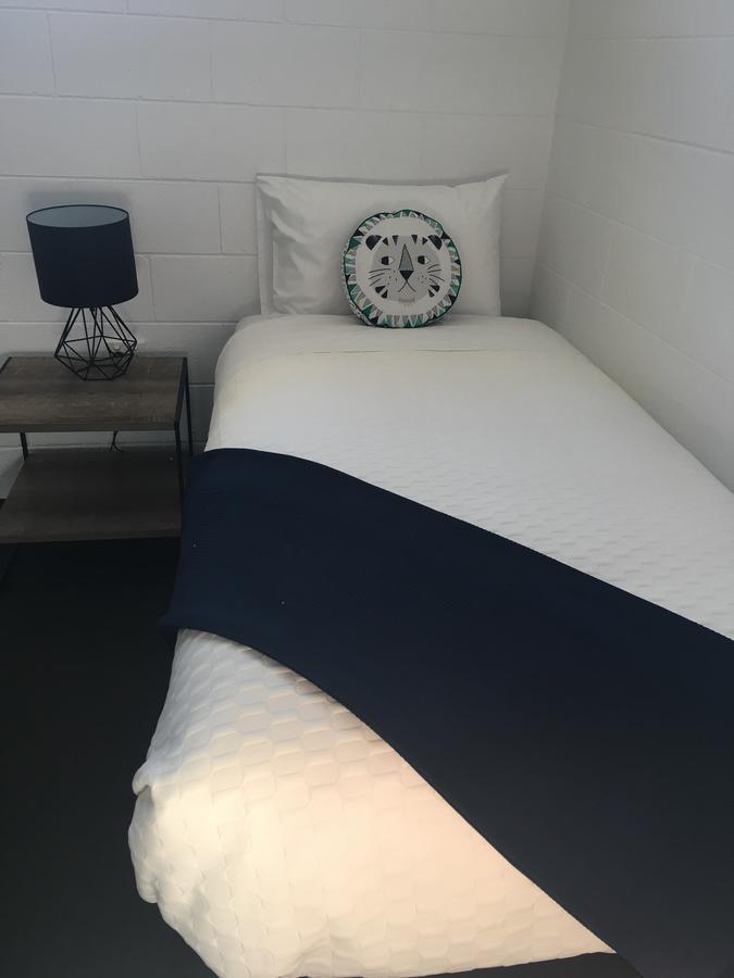 Penguin Seaside Motel Экстерьер фото
